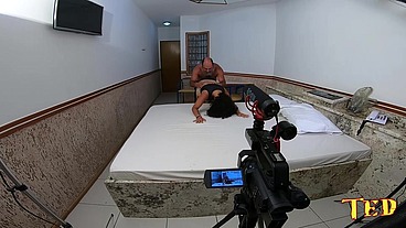 Aline Cassia com suas travessuras durante a gravação - Sandro Lima - Binho Ted