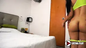Hottest Latina Girlfriend Gets Juicy Cumshot After Fucking