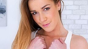 Alexis Crystal - Want To Pound Dazzling Alexis?