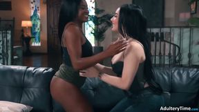 Ebony Babe Nicole Kitt Sucks Her Tranny GF Ariel Demure's Big COCK