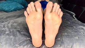My soles, wrinkled soles, bare big feet and long toes