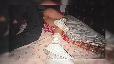 La PENETRA de LADO con su VERGOTA con sus TENIS Puestos!! COMPLETO