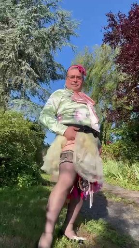 Dressed in a yellow tulle mini skirt for a night out