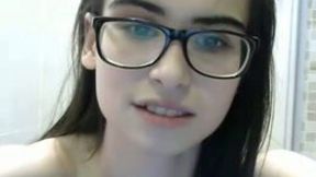 Skinny 20 yo Italian camslut shares her solo session with the entire world