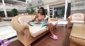 I Nake in a Public Hotel Looking for Cocks and Fuck Me