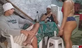 Ksal Hot fazendo compra no Mercado encontra o amigo Pitbull Porn e parti geral pra casa para fazer aquela putaria e sacanagem to