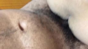 motoboy metendo pica no putinho e gozando numa bucetuda