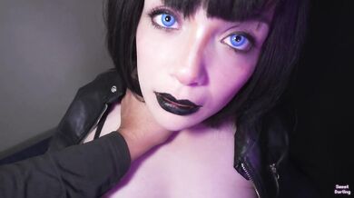 Mavis in leather corset gets breed by emo stepsis creampie squirting