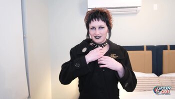 Lucy Lascivious' Solo Escapade with Her Fave Dildo