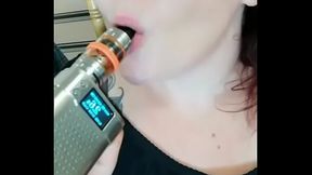 BBW BananaSmashLee blows white clouds