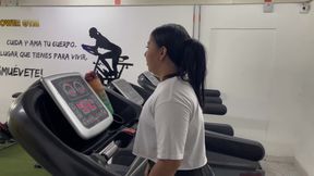 I convince the big ass at the gym to go to my house to fuck