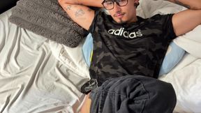 A Hetero's First Handjob with His Best Friend Watching Gay Porn