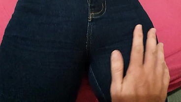 Depois da balada, ele tirou minha roupa e encheu minha buceta de porra