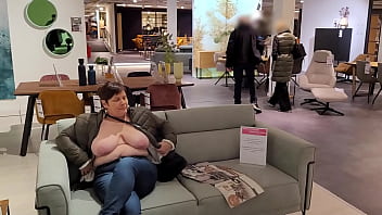 Exhib dans un magasin de meubles
