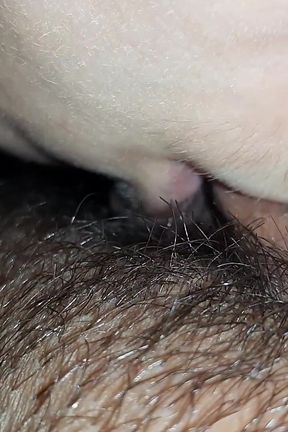 Hairy Pussy Licking with Quick Orgasm Close-up