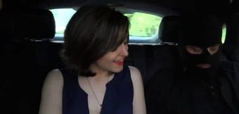 a peine majeure elle fait du porno