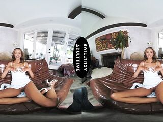 UP CLOSE VR - Small mother I'd like to fuck Kylie Le Beau Wishes A Smack Of Your Cum After Getting Hard Banged - POV