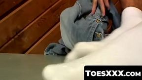 ToesXXX.com - Skinny twink's foot focus leading to an explosive