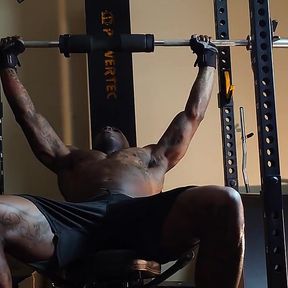 Hallelujah Johnson - Hitting the Gym