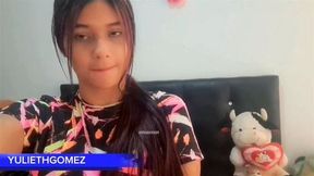 gritando de placer con mi juguete en coño