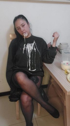 I Fill My Stomach with Food