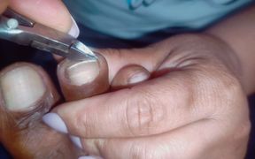 Throat Queen Selfcare Nail Treatment