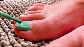 Fresh nails - Polished nails - Mint nails - Beauty Care - footfetishfashion
