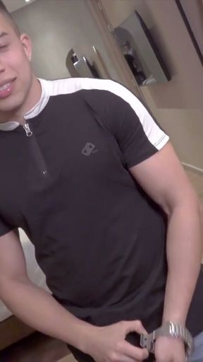 Twink latino muscle boy Roy Smith shows his body   Clip 1