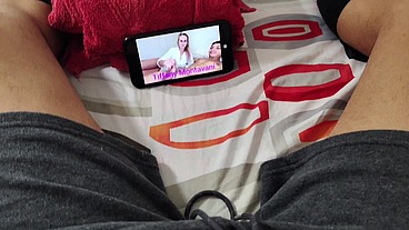 Menino russo perde virgindade com Tiffany Montavani o inocente ficou nervoso foi punido por ela .