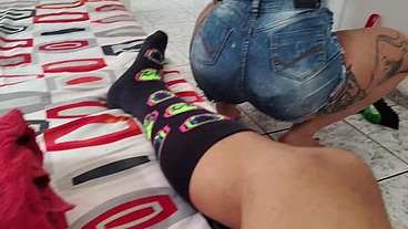Menino russo perde virgindade com Tiffany Montavani o inocente ficou nervoso foi punido por ela .