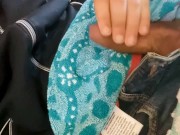 Lleno de semen la toalla de mi tia