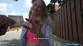 Nikki Riddle's Steamy Heat with a Blonde Hitchhiker Rush