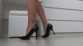 Sore feet in tight shoes a