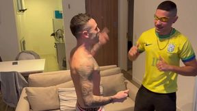 bruno zl virando marmita do casal de gringos