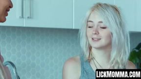 Teen Annie Archer mutually dildo fucks with stepmom London River