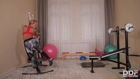 fitness & fuck buddies make blonde stunner victoria pure cum hard at gym