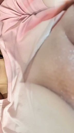 Supermarket cashier girl masturbates   Clip 1