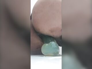 Quickie With Hulk: Bee Bangs Her Beloved Wang In The Washroom