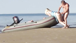 Boatman ravaged a super-steamy tourist