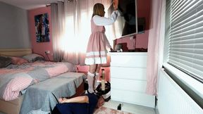 Danielle Cos Play Trample Cleaning The TV