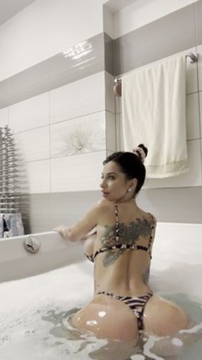 Let's take a bath together part2.MOV