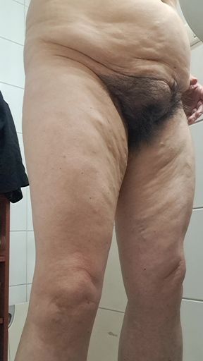 Mature, Hairy, Big MILF Pussy From the Side