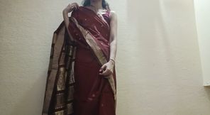 Ishita masterbating and getting horny in Saree