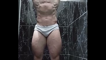 Saymon exibicionista gozando farto de tes&atilde_o depois do posedown