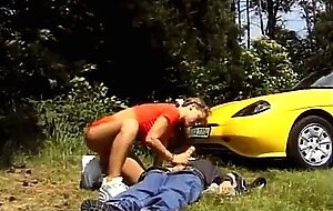 Lydia pirelli gets dp on side of the road