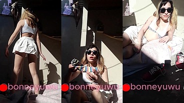 Bonneyuwu - 4:05 al solcito sexy falda