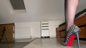 Anna - Worship My Luxury Stilettos
