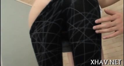 Japanese Princess Gets Wedgie With Didlo