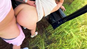 Stopped on the highway to fuck a beauty in the middle of the field