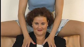 Geile Milf verwoehnt dicke alte Mutti